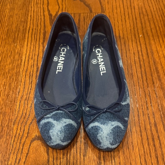 CHANEL Shoes - Chanel denim CC ballet flats